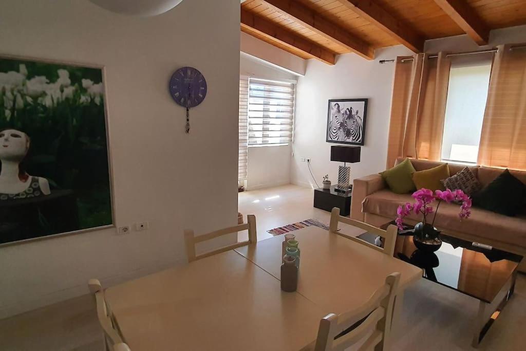 Apartamento Umana - Stylish & Center Tirana